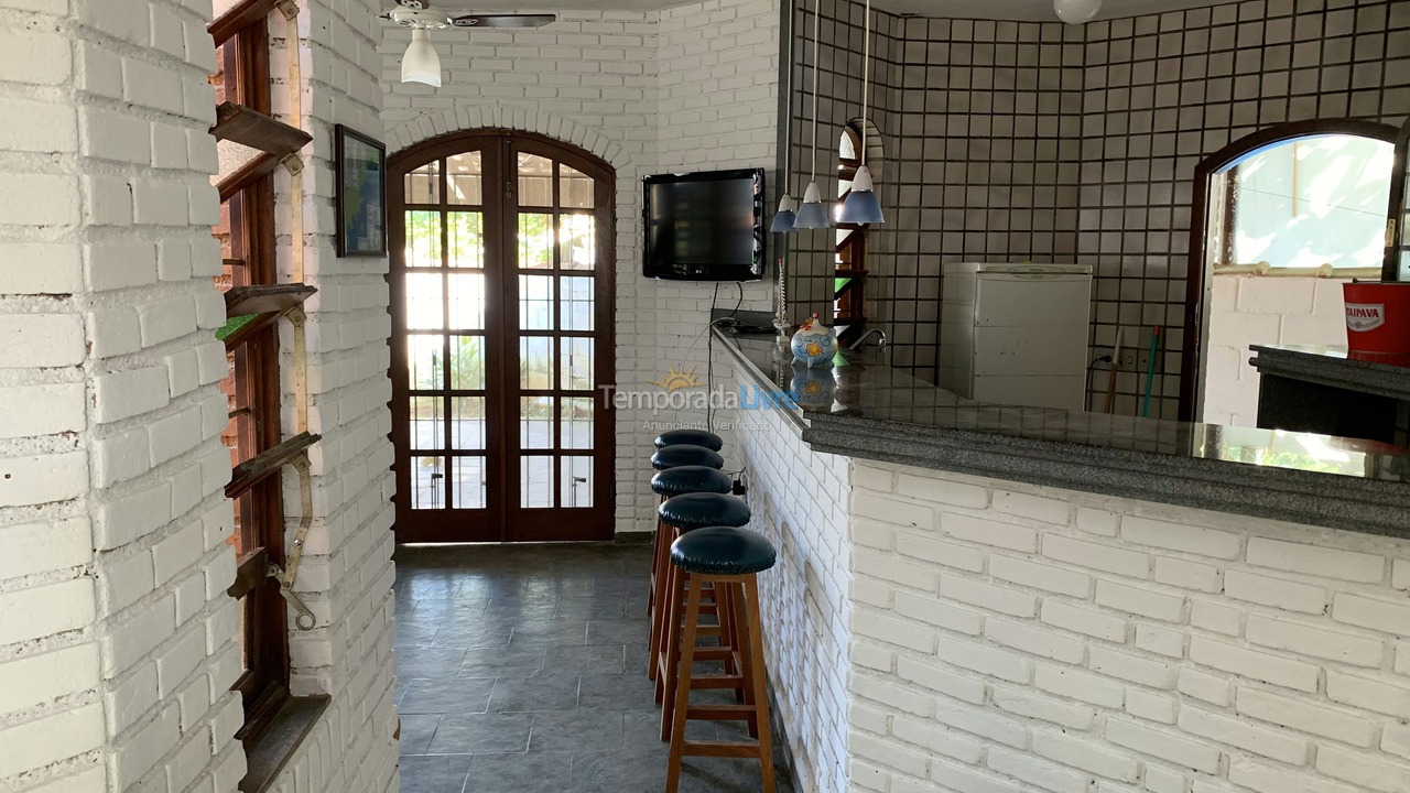 Casa para aluguel de temporada em Ubatuba (Praia das Toninhas)