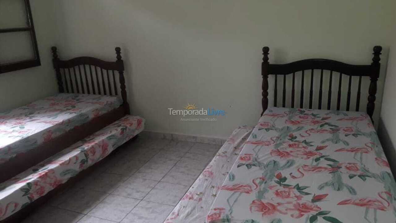 Casa para aluguel de temporada em Peruíbe (Jardim Imperador)