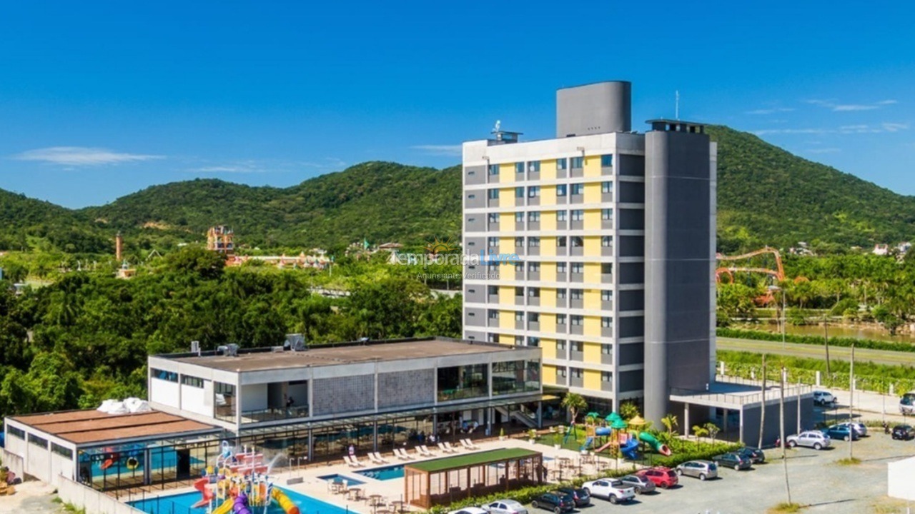 Apartamento para aluguel de temporada em Penha (Praia de Armaçâo)