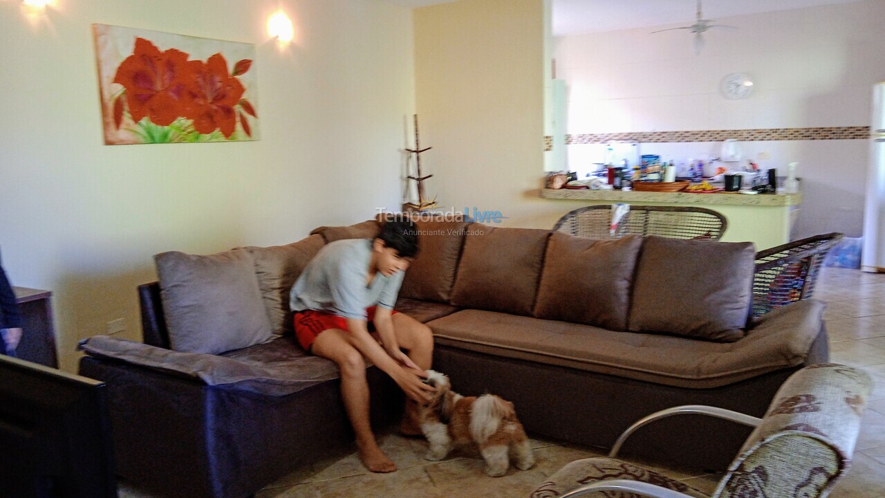 Casa para aluguel de temporada em Caraguatatuba (Massaguaçu)