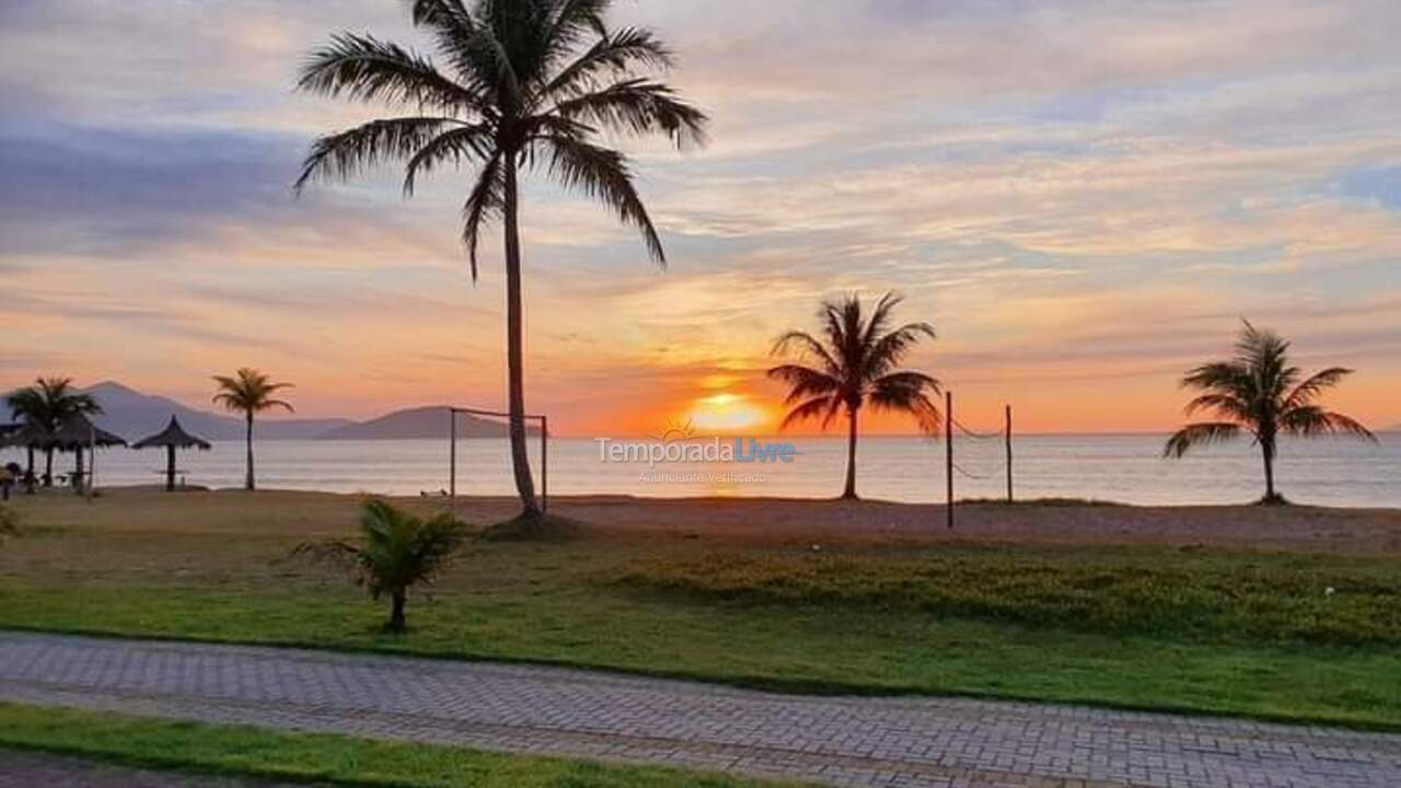 Casa para aluguel de temporada em Caraguatatuba (Massaguaçu)