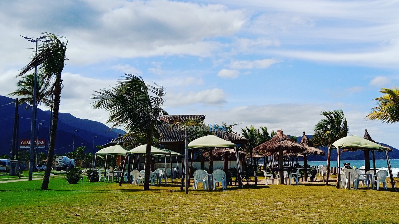 Casa para aluguel de temporada em Caraguatatuba (Massaguaçu)