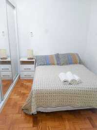 Apartamento Copacabana 2 quartos 1 quadra da praia