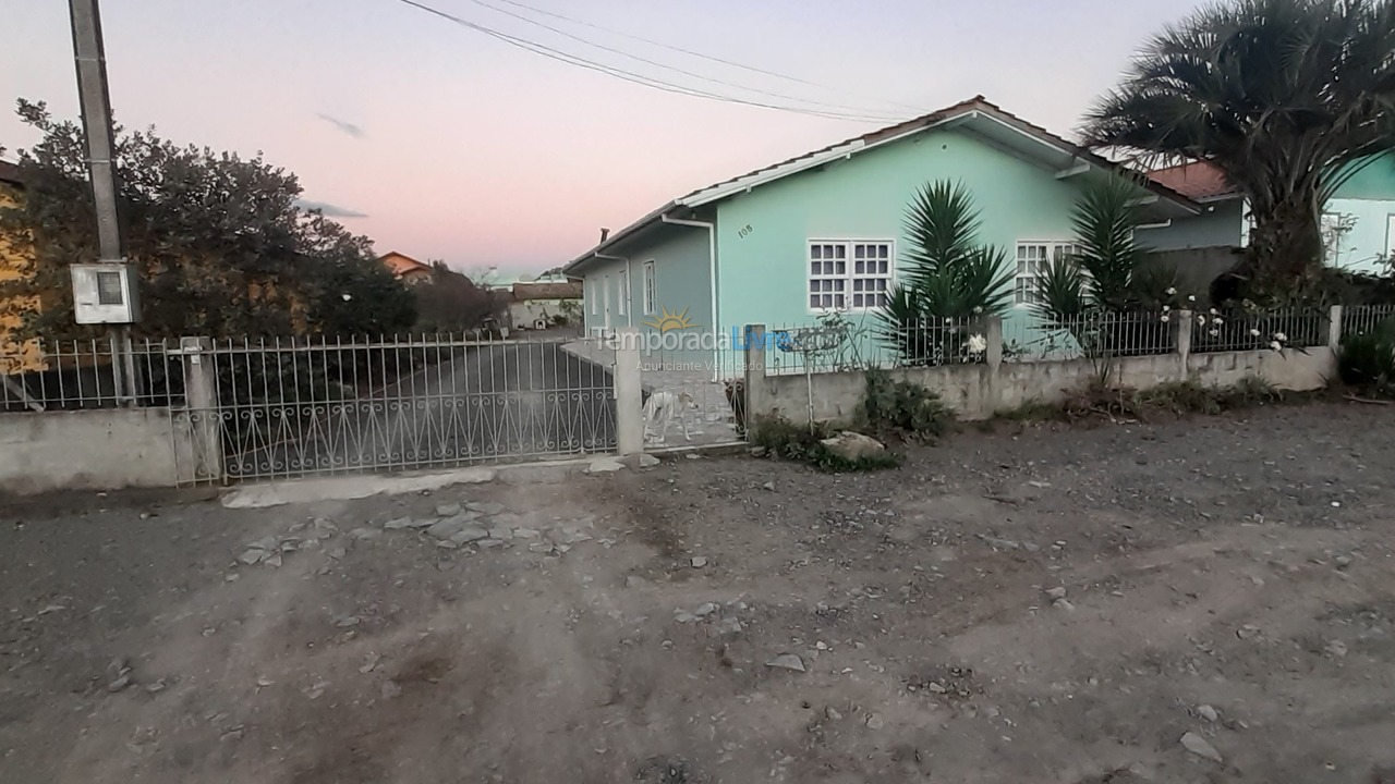 Casa para aluguel de temporada em Urubici (Esquina)