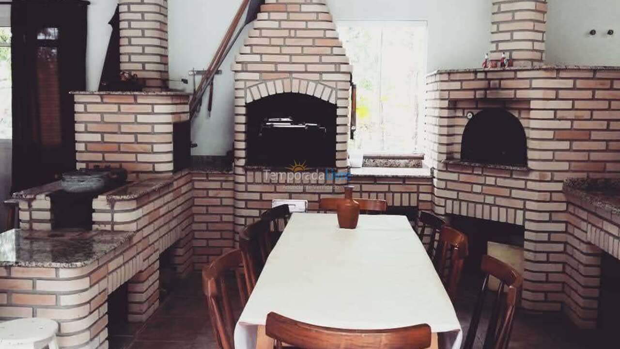 Chácara / sítio para aluguel de temporada em Igaratá (Bairro Alto)