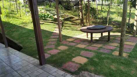 Espaço atrás da casa