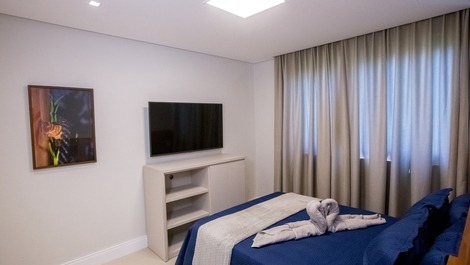 Mansion in a gated community, close to the sea, in Guarajuba-Ba
