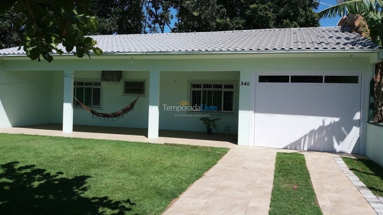 Casa para aluguel de temporada em Bombinhas (Mariscal)