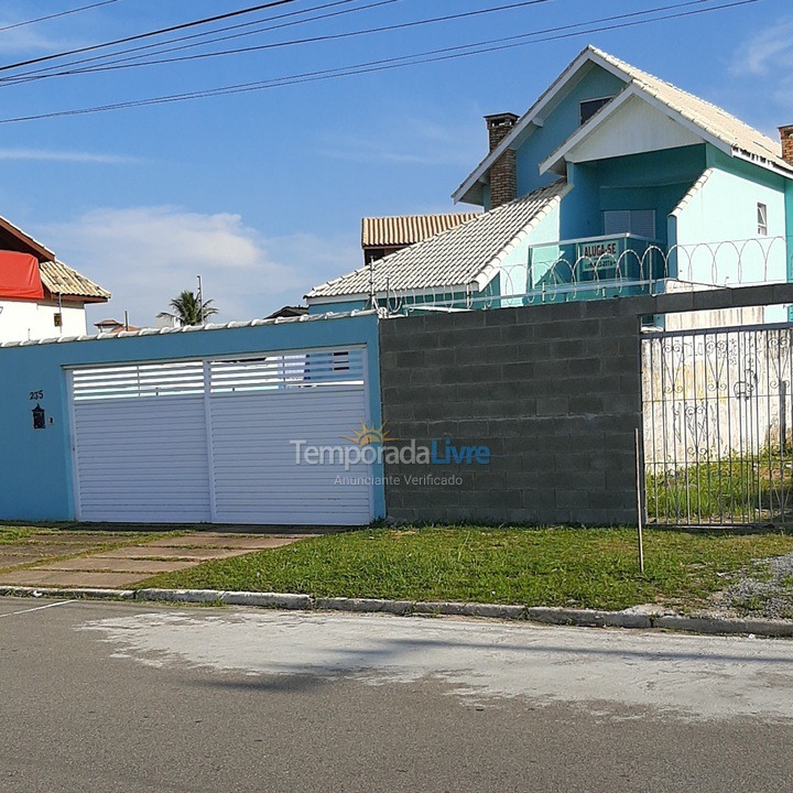 House for vacation rental in Peruíbe (Parque Turistico)