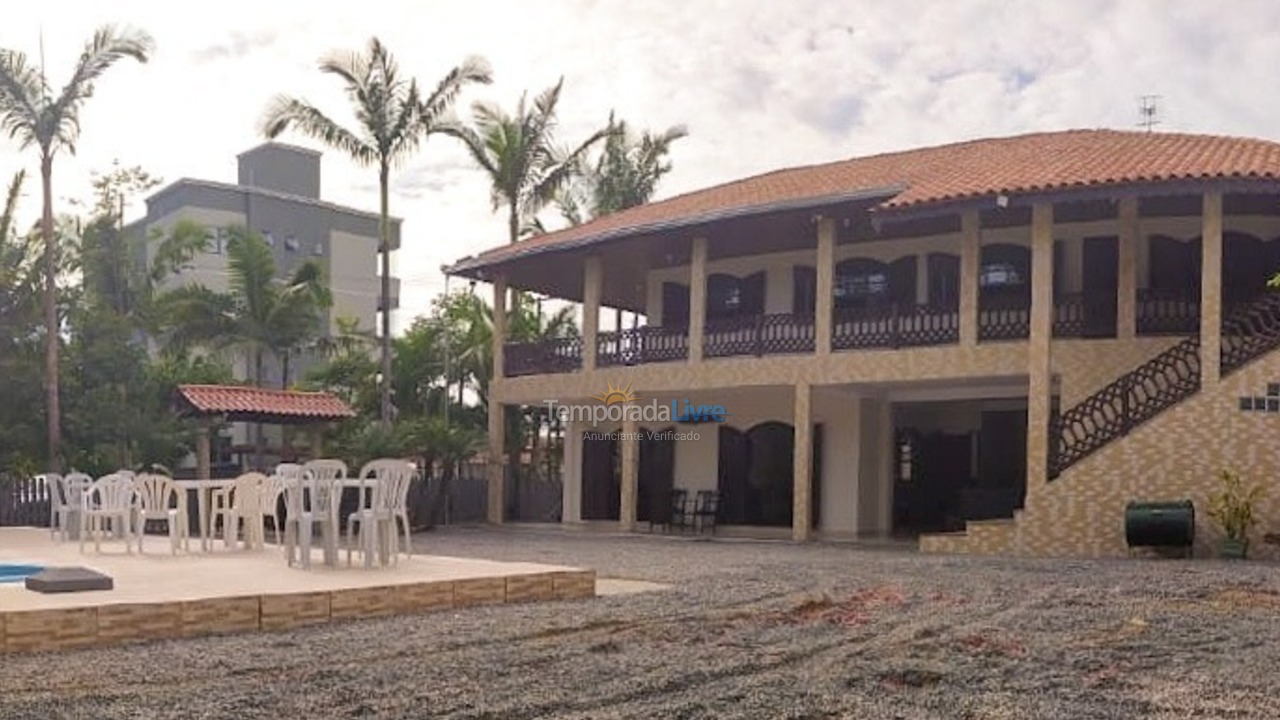 Casa para aluguel de temporada em Itapoá (Itapema do Norte)