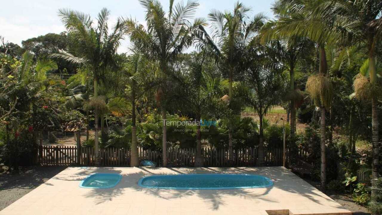 Casa para aluguel de temporada em Itapoá (Itapema do Norte)