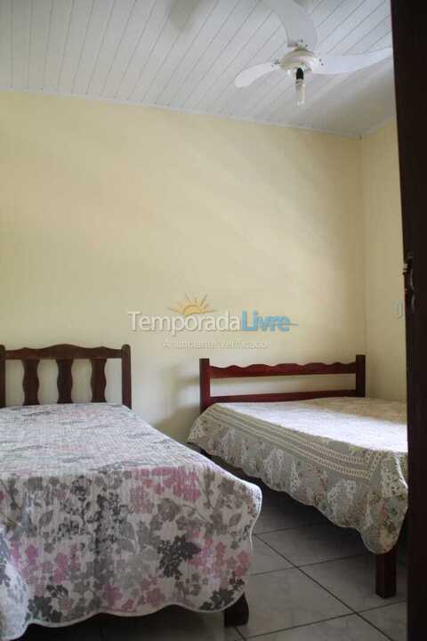 Casa para aluguel de temporada em Itapoá (Itapema do Norte)