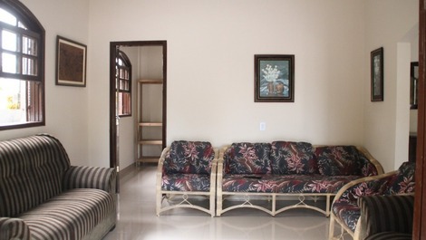 Aproveite todos os cômodos para seu conforto. 