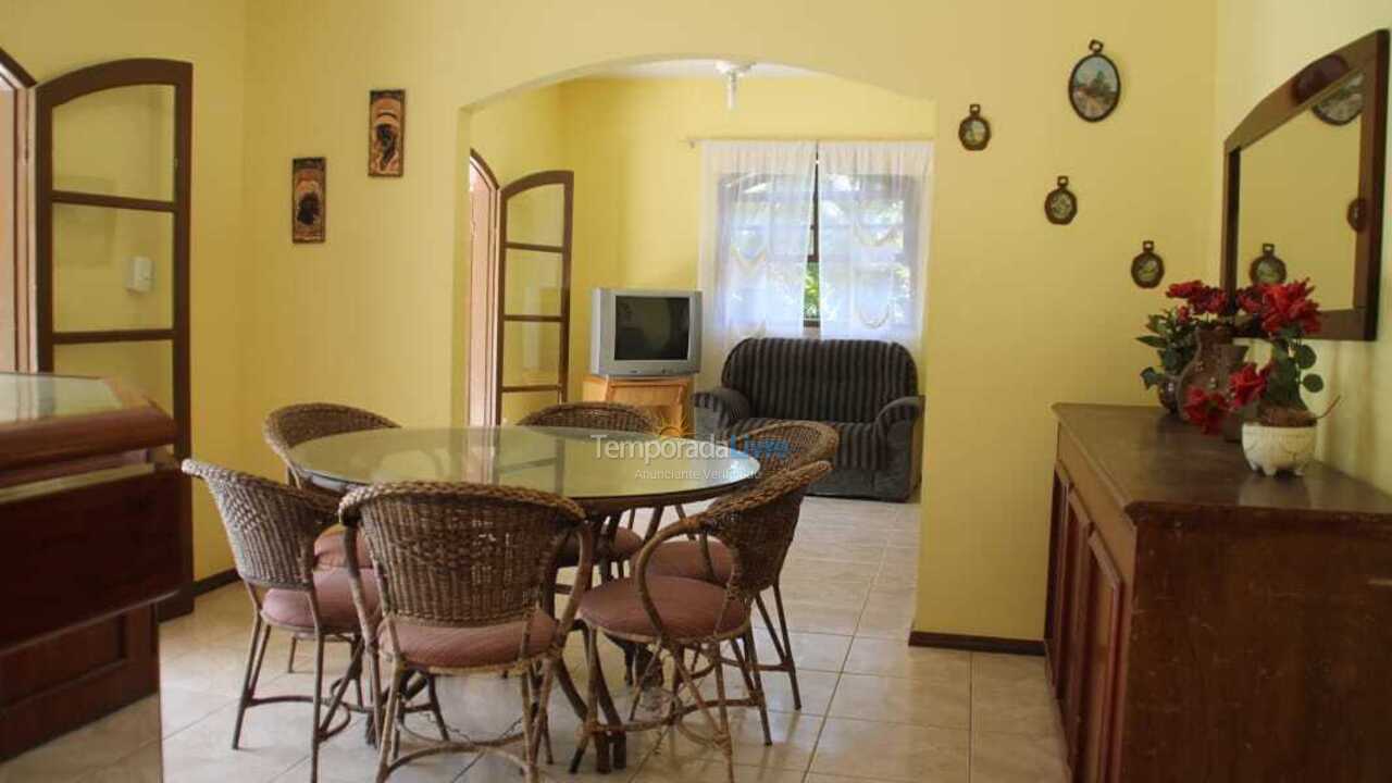 Casa para aluguel de temporada em Itapoá (Itapema do Norte)