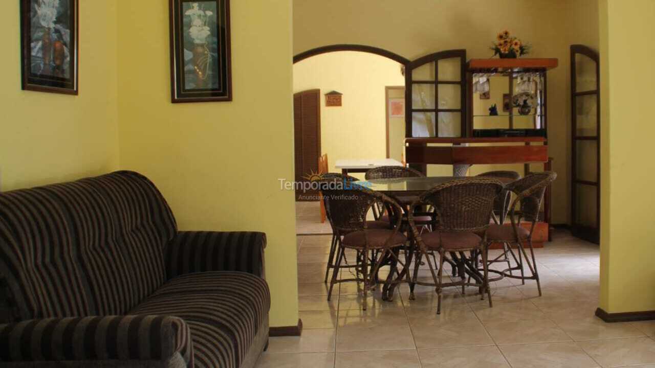 Casa para aluguel de temporada em Itapoá (Itapema do Norte)