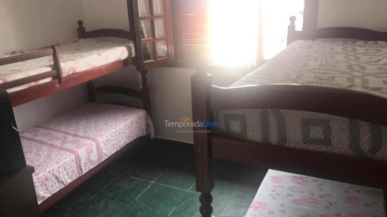 Casa para aluguel de temporada em Itanhaém (Balneário Gaivotas)