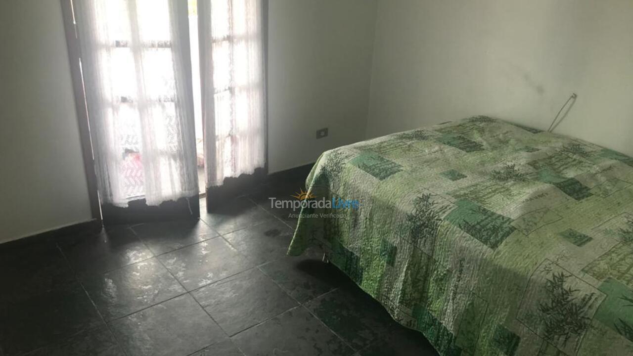 Casa para aluguel de temporada em Itanhaém (Balneário Gaivotas)