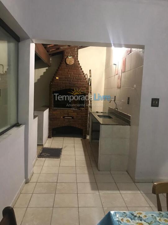 Casa para aluguel de temporada em Itanhaém (Balneário Gaivotas)