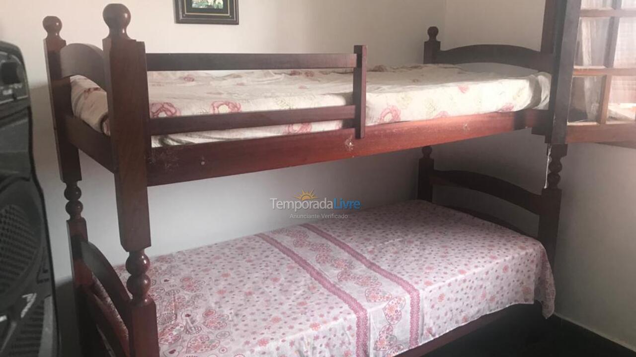 Casa para aluguel de temporada em Itanhaém (Balneário Gaivotas)