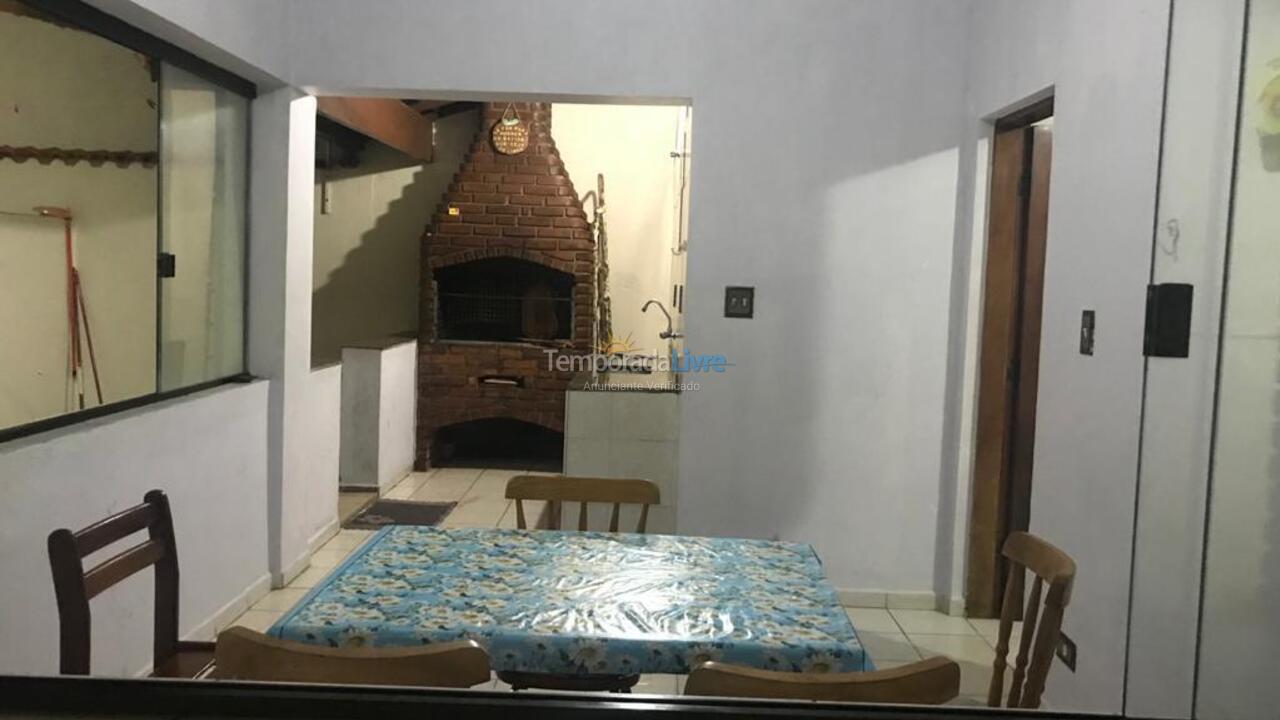 Casa para aluguel de temporada em Itanhaém (Balneário Gaivotas)