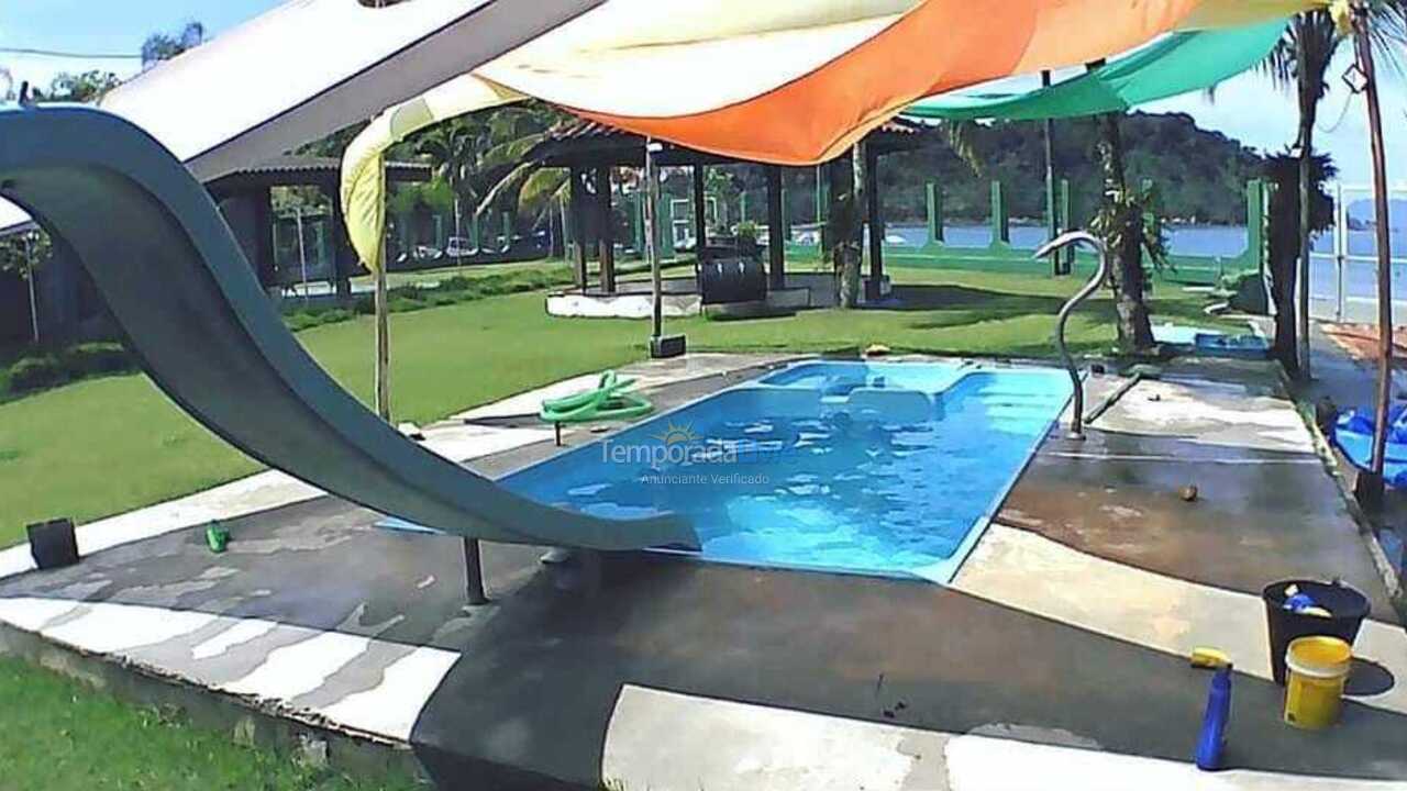 House for vacation rental in Ubatuba (Praia do Lázaro)