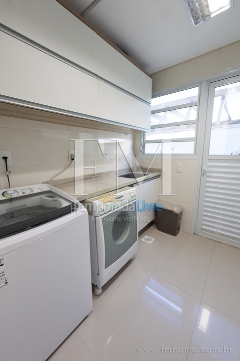 Casa para aluguel de temporada em Florianopolis (Jurerê Internacional)