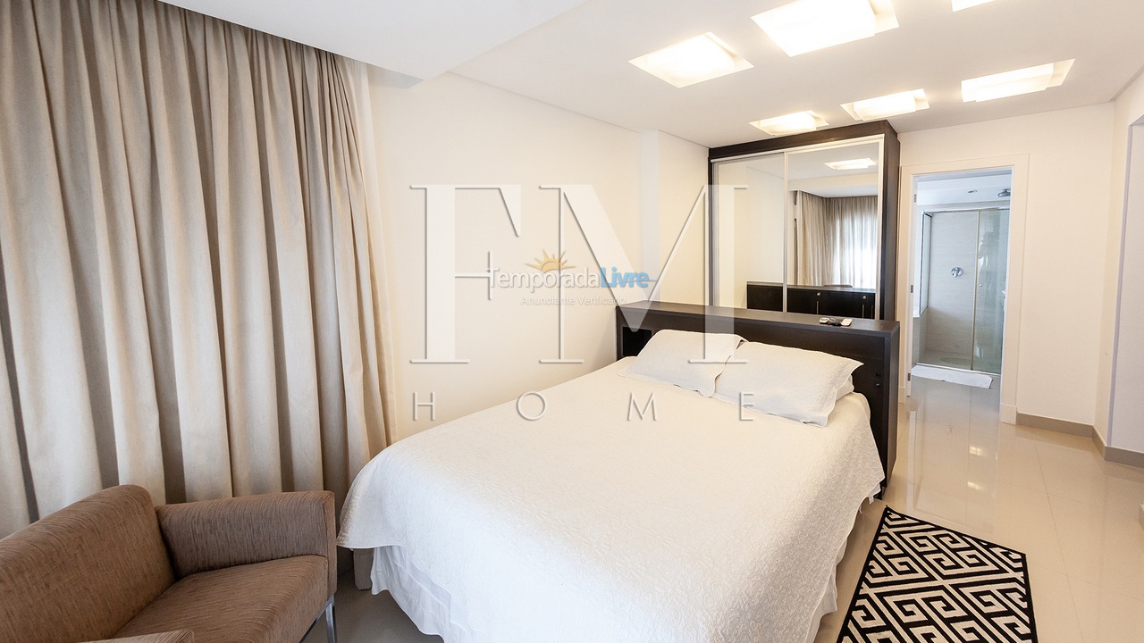 Casa para aluguel de temporada em Florianopolis (Jurerê Internacional)