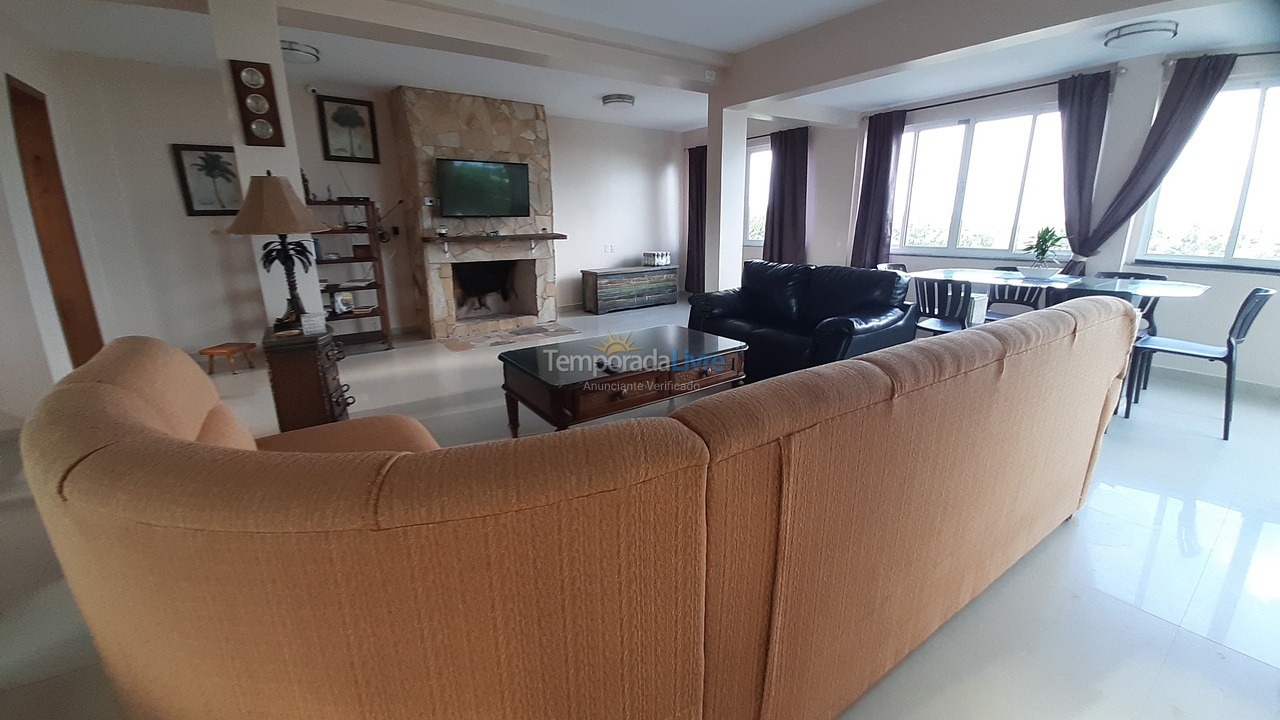 Casa para alquiler de vacaciones em Guaratuba (Barra do Saí)