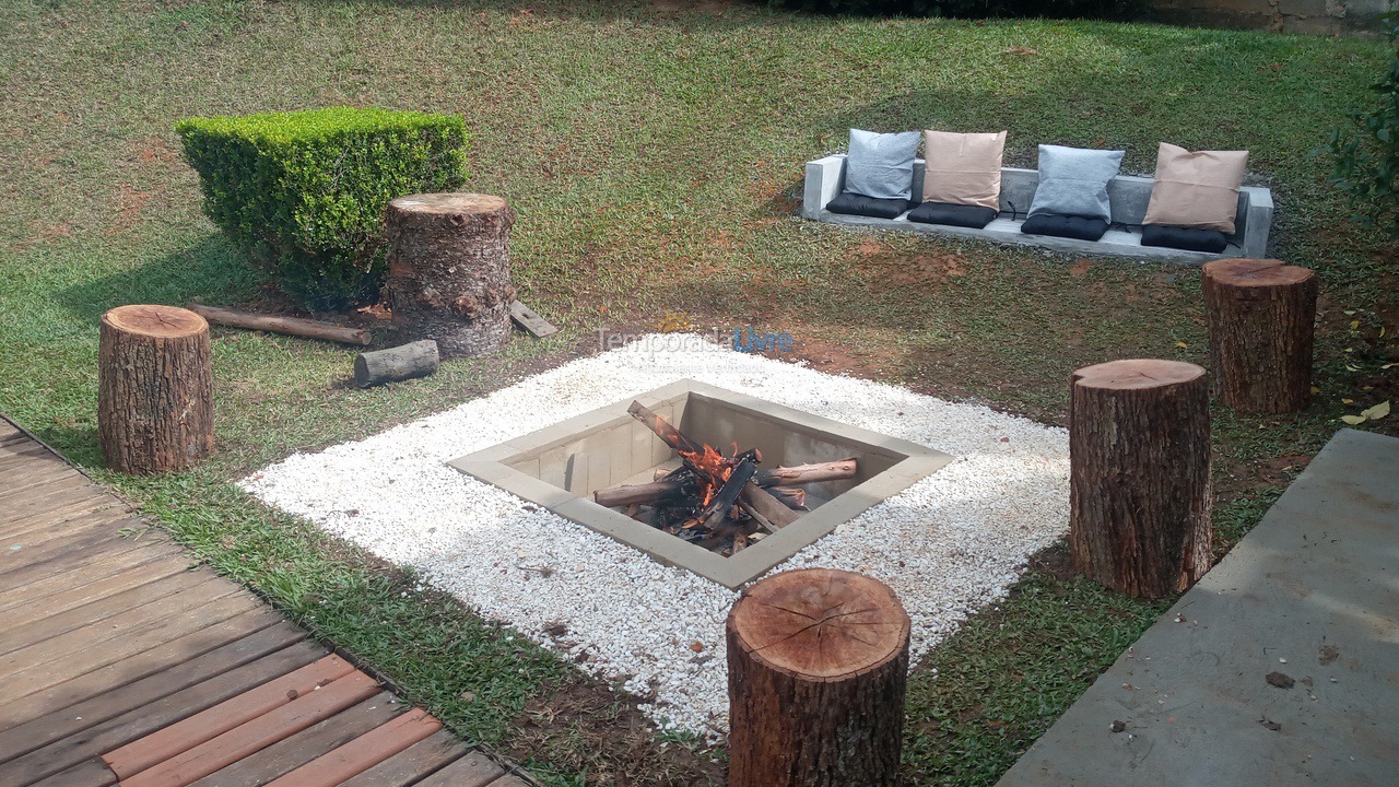 Casa para aluguel de temporada em Mairiporã (Lago do Imperador)