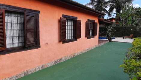 Espaço para 3 carros para estacionar!