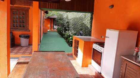 Acesso a lavanderia e porta cozinha!