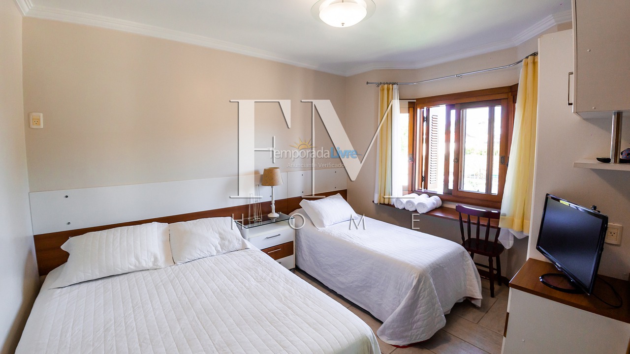 Casa para aluguel de temporada em Florianopolis (Jurerê Internacional)