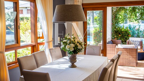 Ótima casa em Jurerê para 18 pessoas