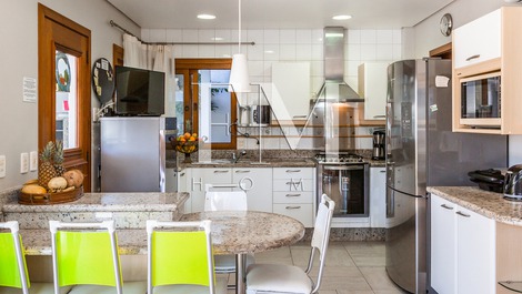 Ótima casa em Jurerê para 18 pessoas