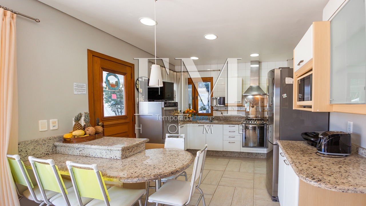 Casa para aluguel de temporada em Florianopolis (Jurerê Internacional)