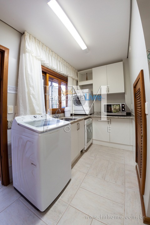 Casa para aluguel de temporada em Florianopolis (Jurerê Internacional)