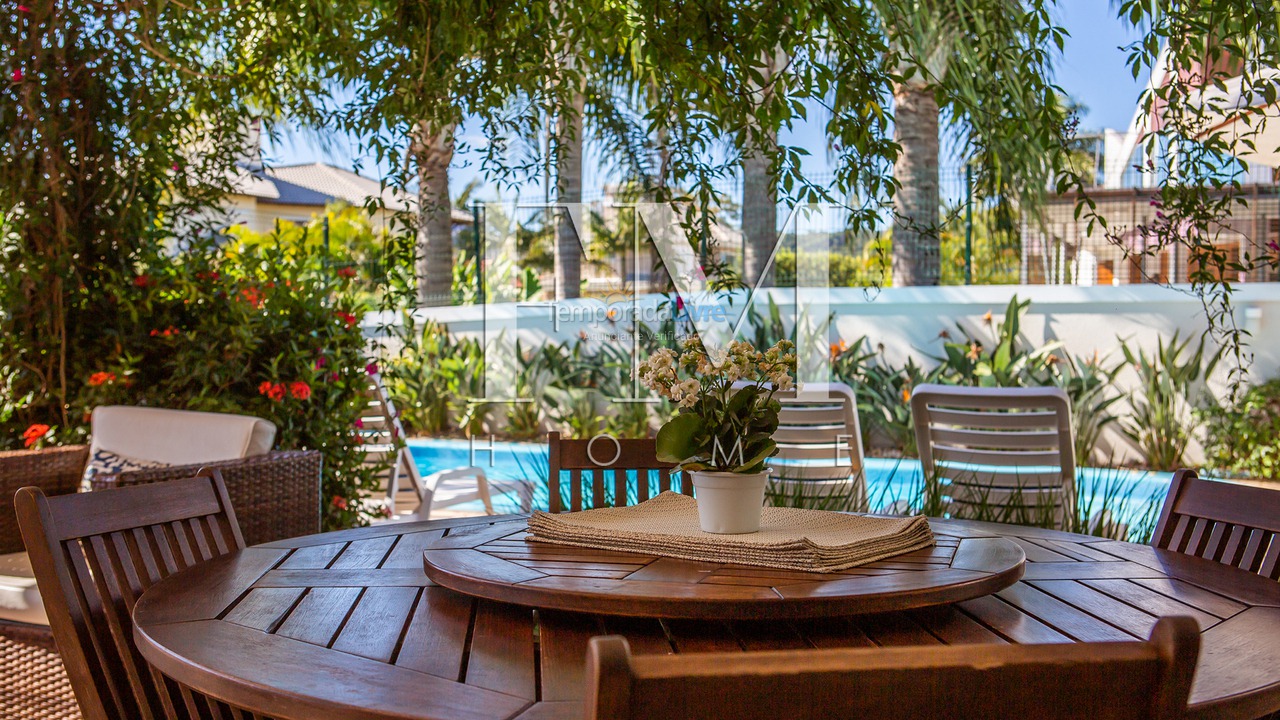 Casa para aluguel de temporada em Florianopolis (Jurerê Internacional)