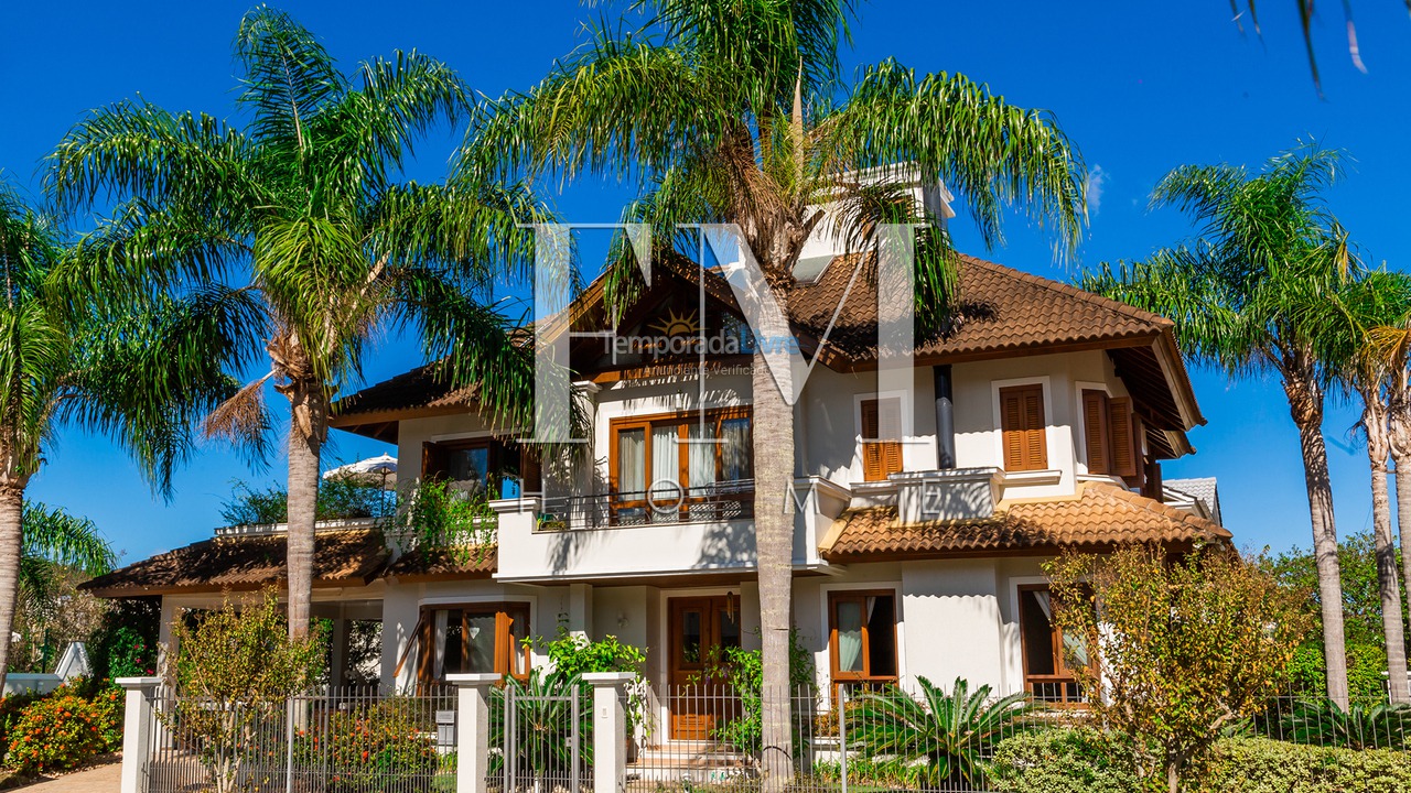 Casa para aluguel de temporada em Florianopolis (Jurerê Internacional)