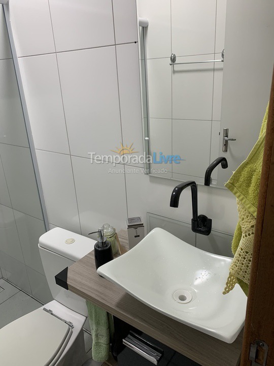 Apartamento para aluguel de temporada em Ubatuba (Ipiranguinha)