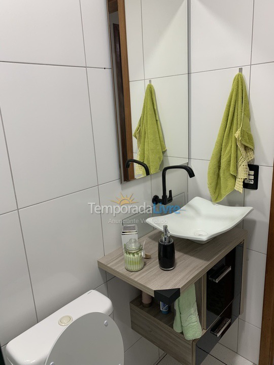 Apartamento para aluguel de temporada em Ubatuba (Ipiranguinha)