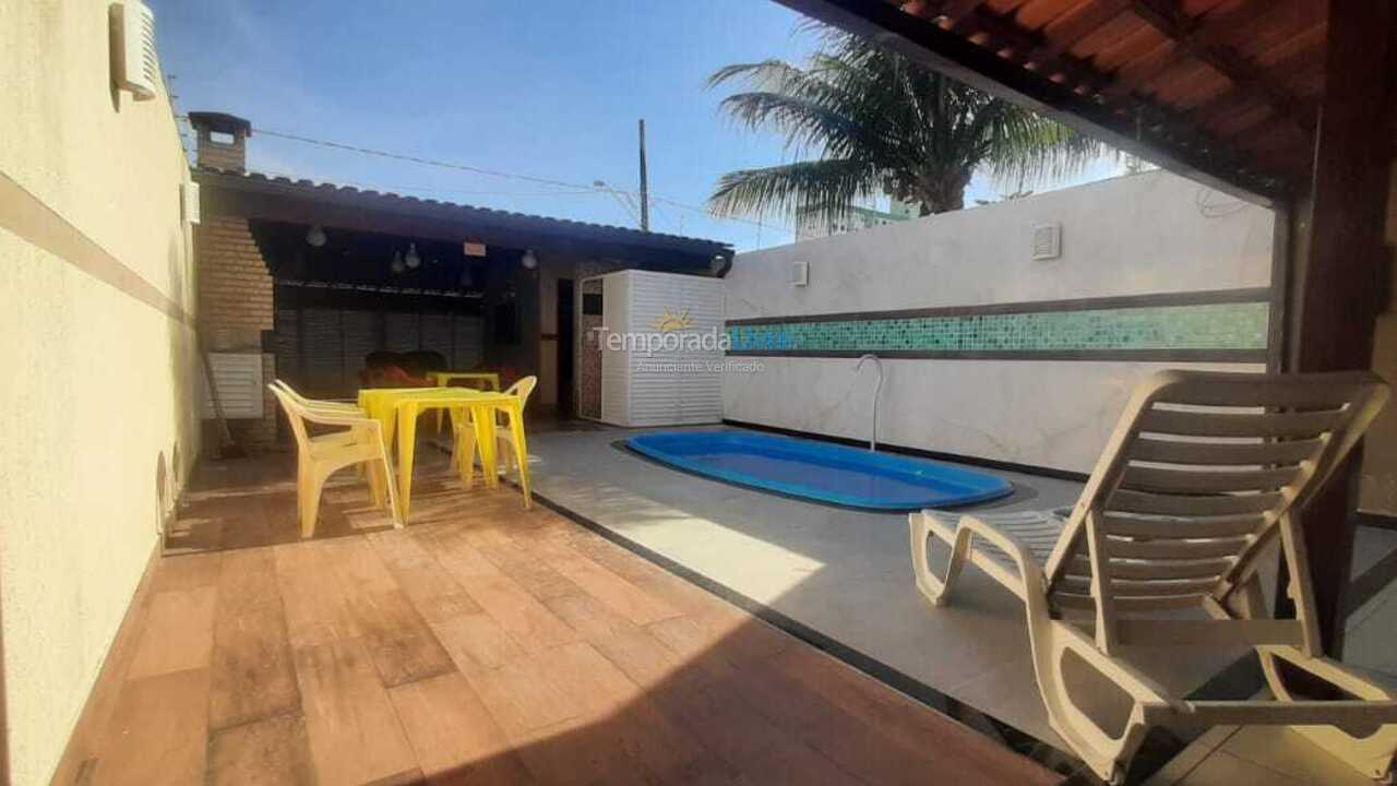 Casa para aluguel de temporada em Guarapari (Praia do Morro)