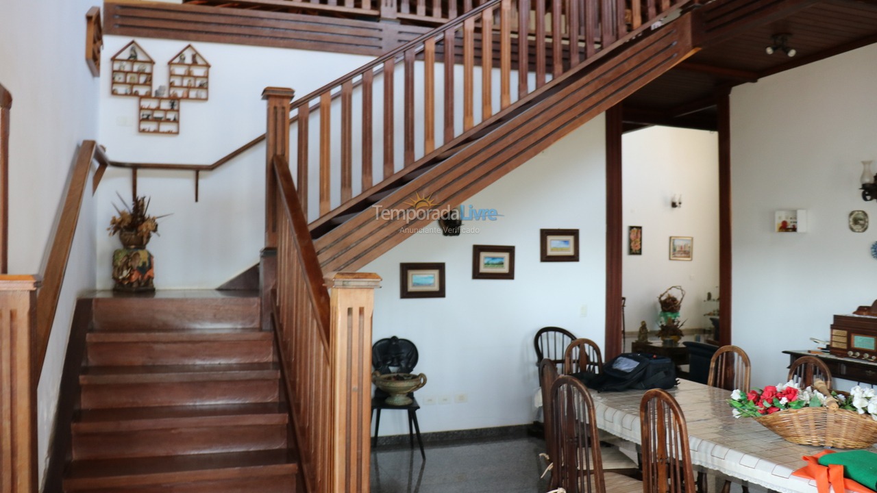 Casa para aluguel de temporada em Mairinque (Condomínio Vale do Sol)