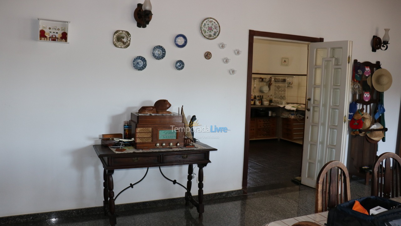 Casa para aluguel de temporada em Mairinque (Condomínio Vale do Sol)