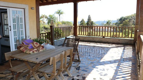 Casa em condomínio fechado, para reuniões de família e amigos