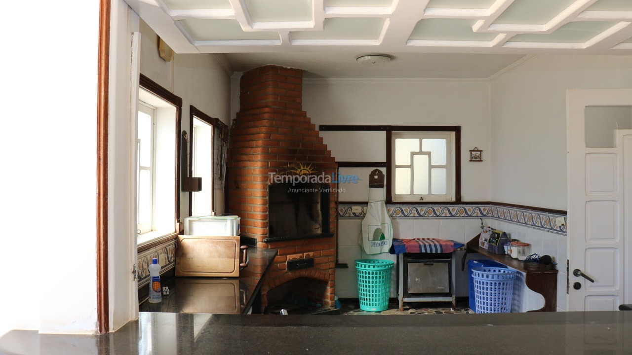 Casa para aluguel de temporada em Mairinque (Condomínio Vale do Sol)