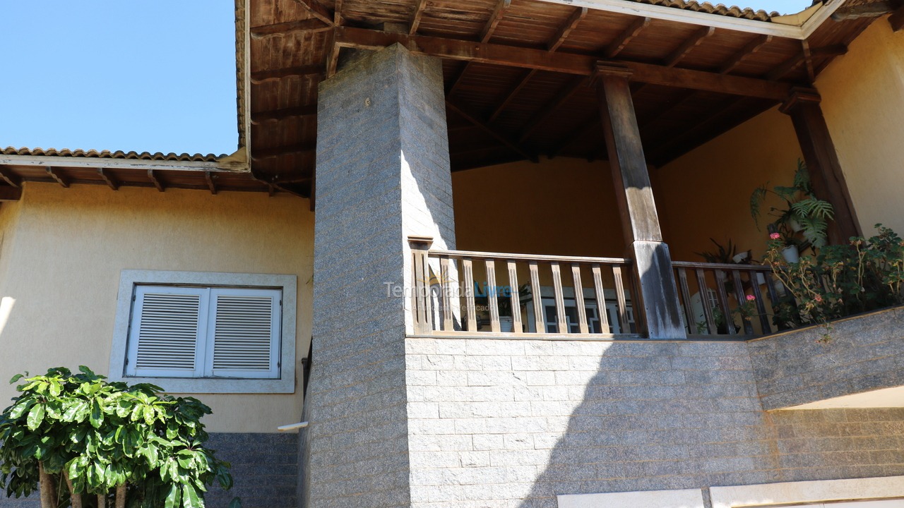 Casa para aluguel de temporada em Mairinque (Condomínio Vale do Sol)