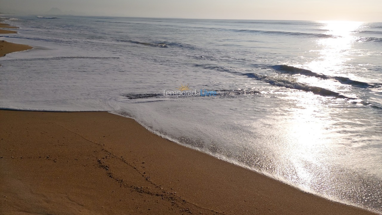 Casa para aluguel de temporada em Cabo Frio (Unamar)