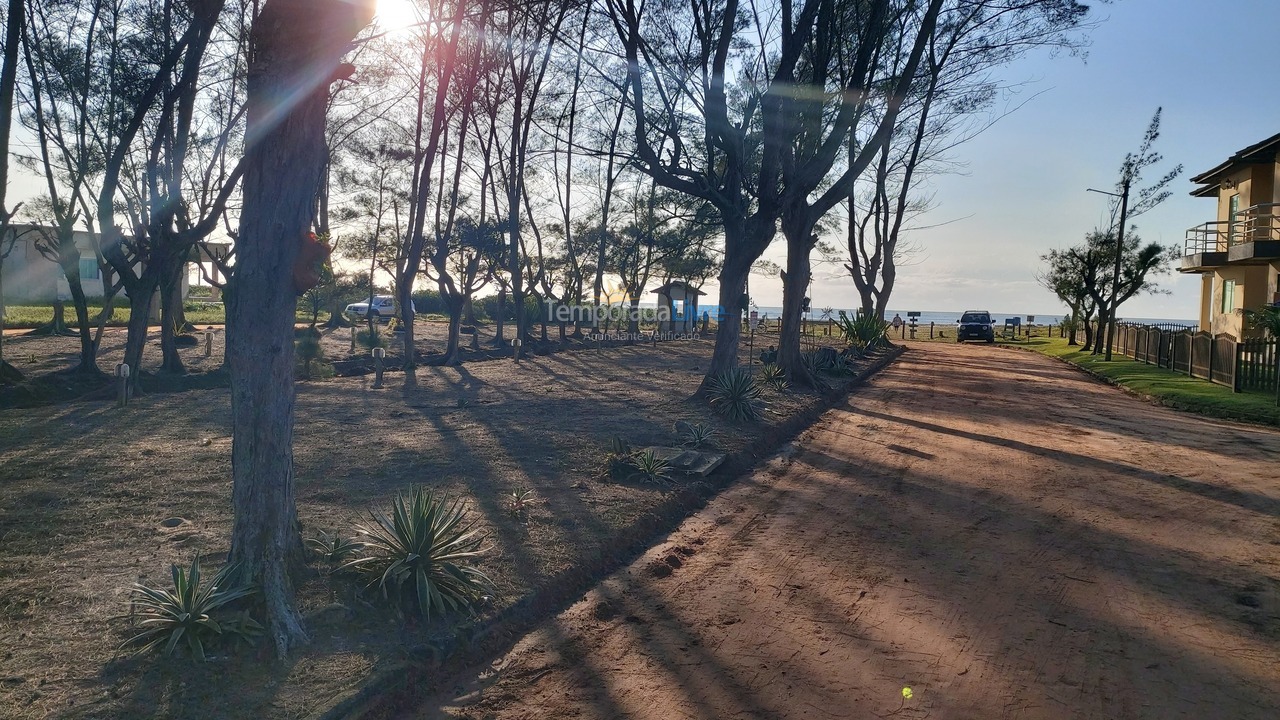 Casa para aluguel de temporada em Cabo Frio (Unamar)