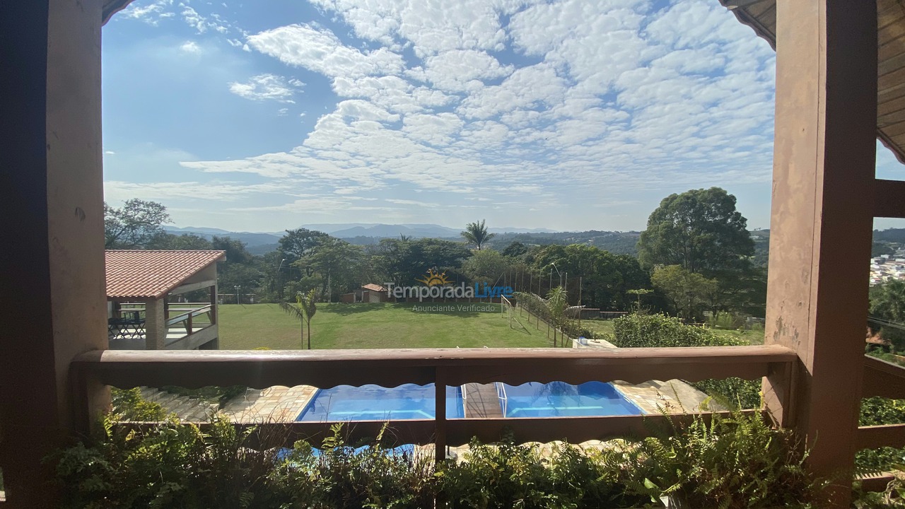 Granja para alquiler de vacaciones em Araçariguama (Chácara dora)