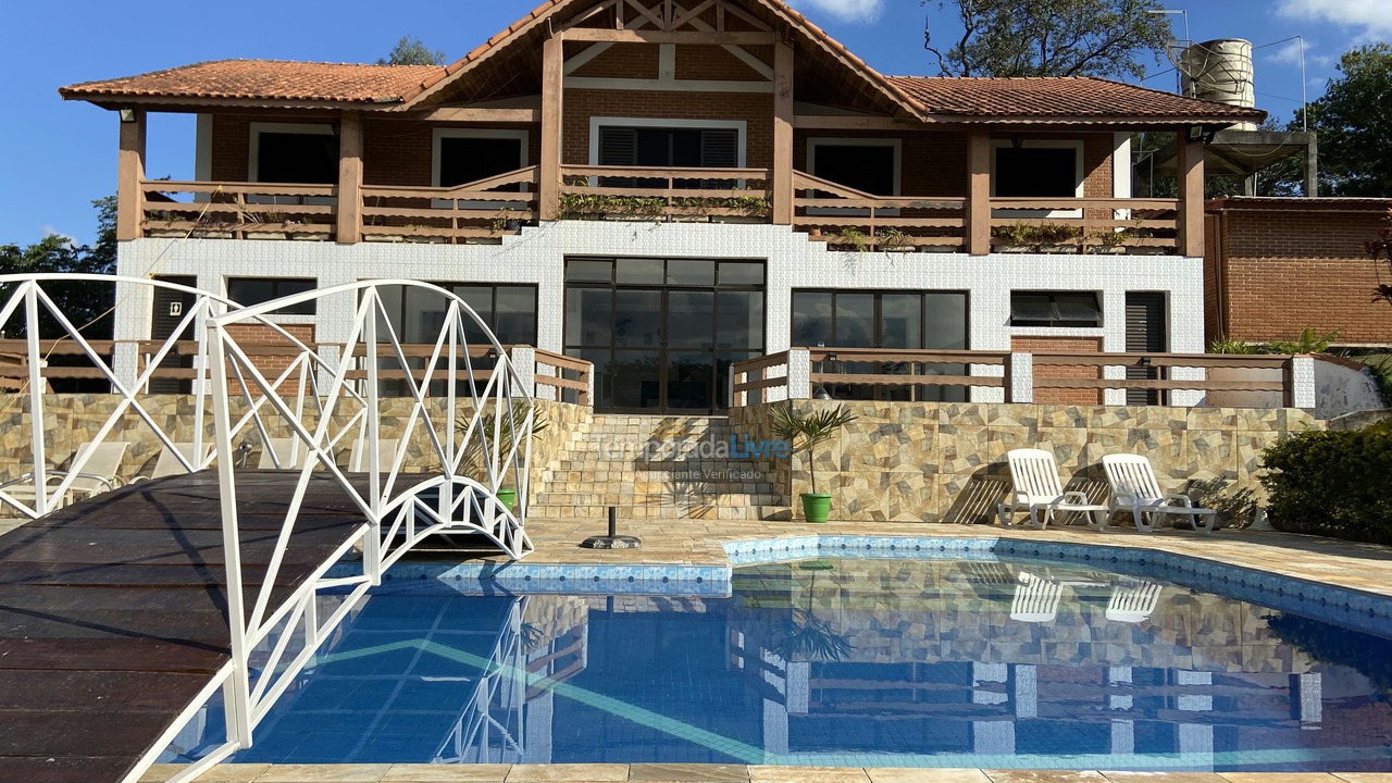 Granja para alquiler de vacaciones em Araçariguama (Chácara dora)